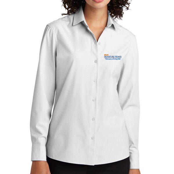   - Women's Long Sleeve Stretch Woven Shirt Thumbnail